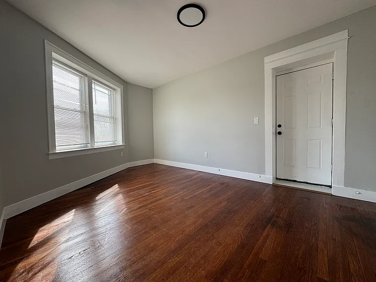 11 Gorham Ave #C302 — Photo 10