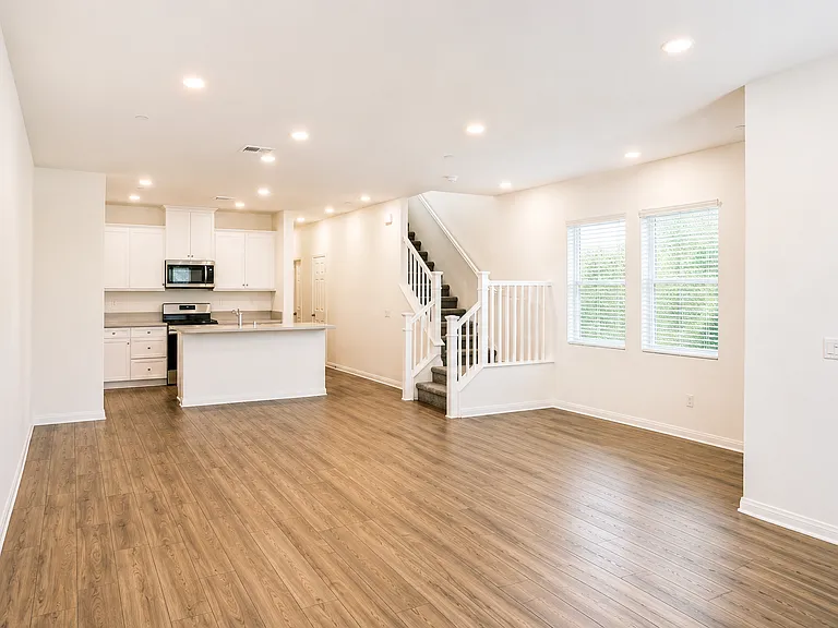 4066 E Coronado Privado — Photo 3