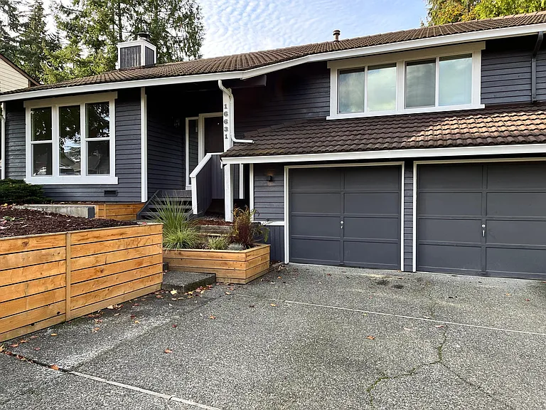 16631 159th Pl SE — Photo 1