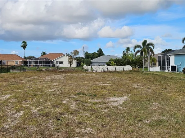 707 SW 35th Ter, Cape Coral, FL 33914