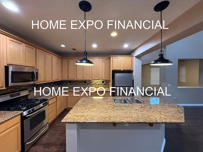 1456 Moonlight Dr — Photo 8