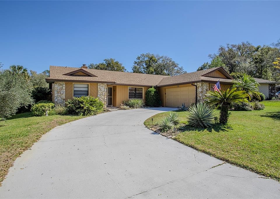 1st image of 213 STEVENAGE DRIVE