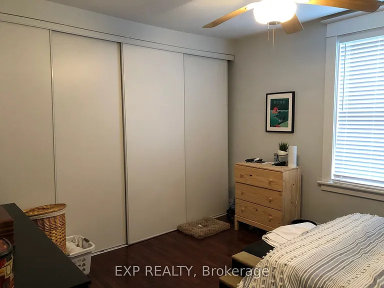 240 Breezehill Ave S #1 — Photo 7
