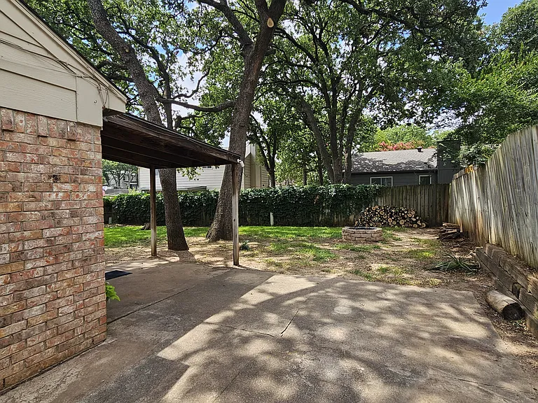 416 Thorn Wood Dr — Photo 21