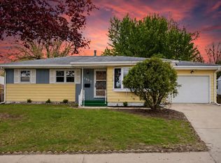 2033 Coldstream Ave NE, Cedar Rapids, IA 52402