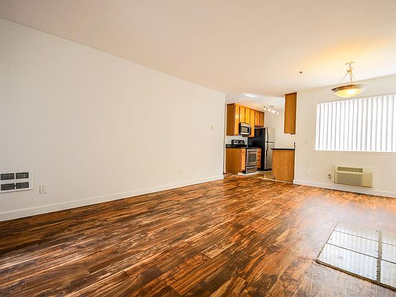5th image of 880 E Fremont Ave APT 632