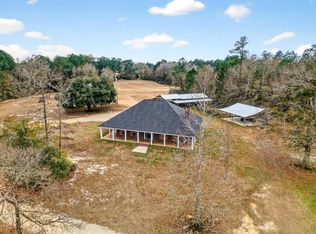 268 Baucum Rd, Carriere, MS 39426