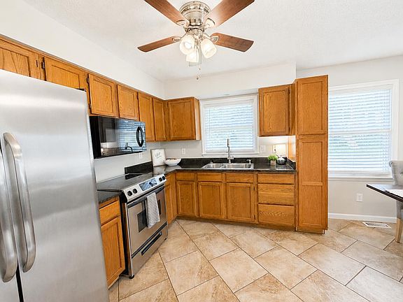 5th image of 116 Alpine Way