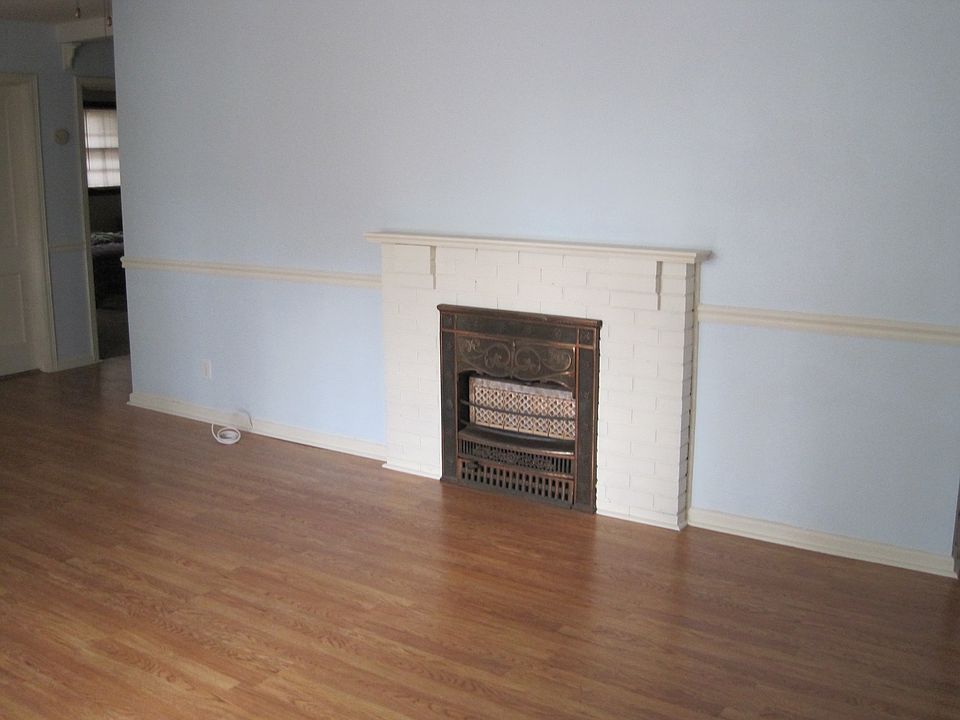 1st image of 402 W Gordon St