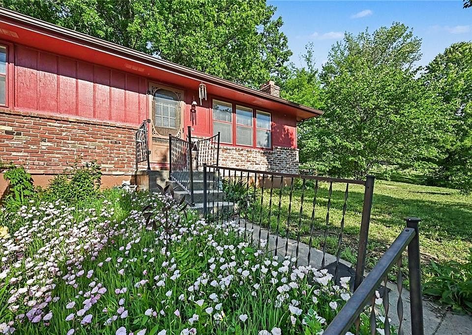 1st image of 11238 Deer Haven Ln