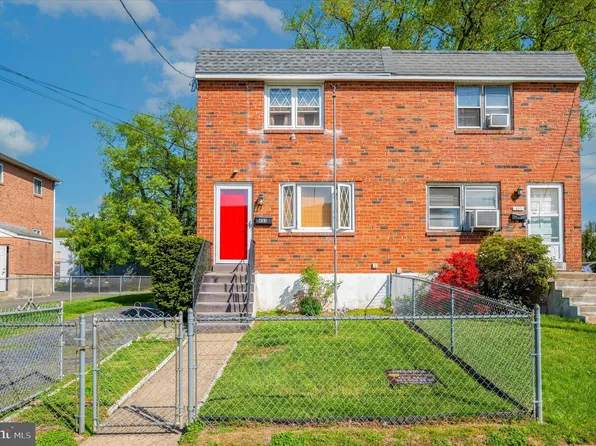 433 Powhattan Ave, Essington, PA 19029