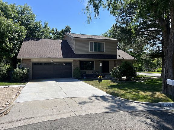 3rd image of 850 Lakeview Dr