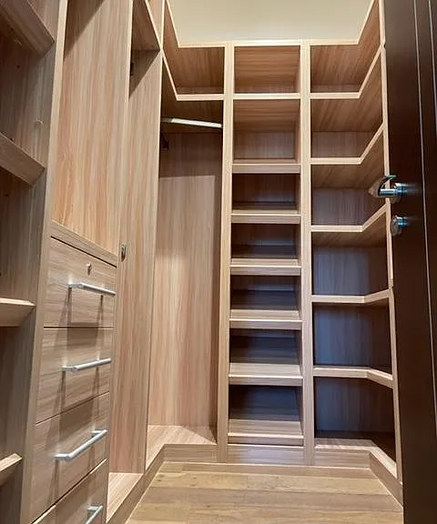 Walk in closet