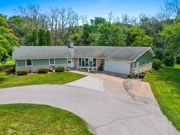 3631 Lost Ln, De Pere, WI 54115