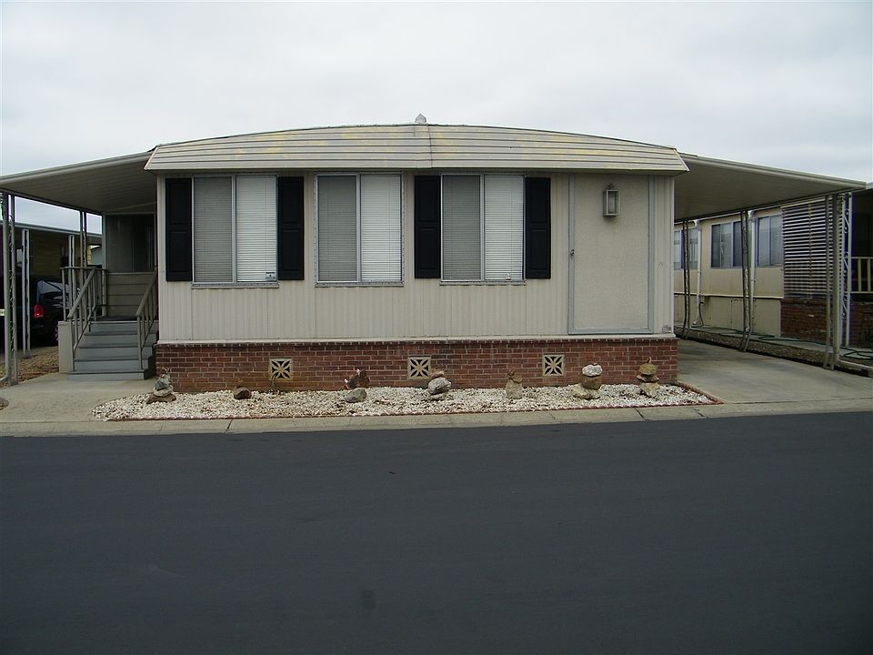1st image of 1506 Oak Dr Space 80