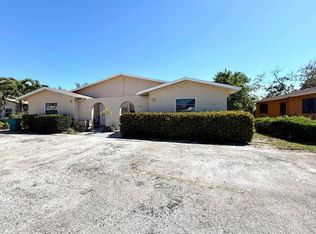 3020 SE 2nd St, Boynton Beach, FL 33435