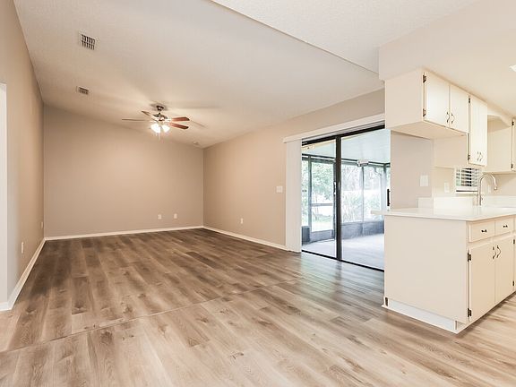 5th image of 1401 Glenmere Dr