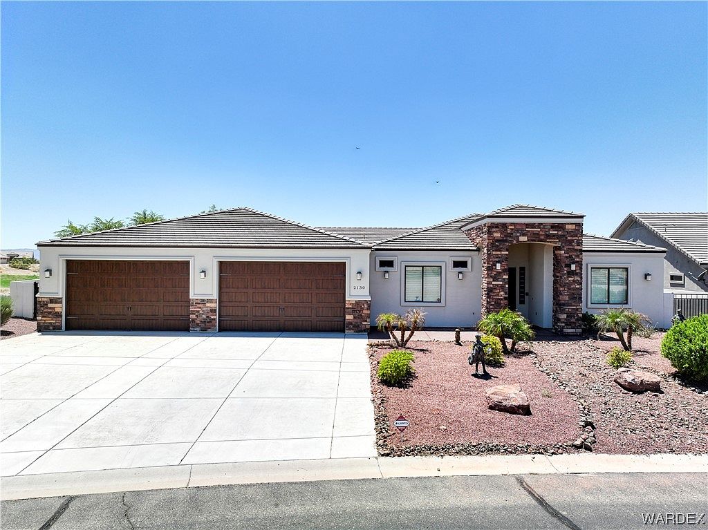 2130 E Calle Salamanca