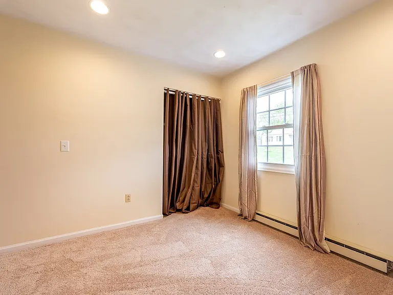 1005 Glade Rd — Photo 45