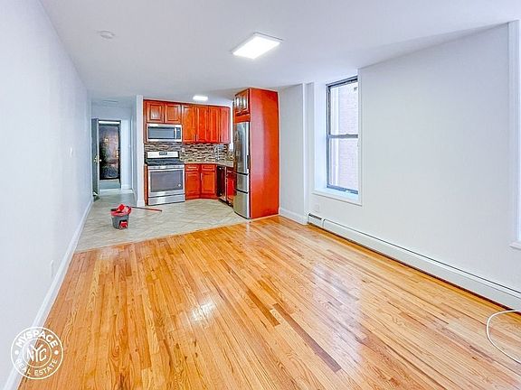 2nd image of 951 Putnam Ave #4E