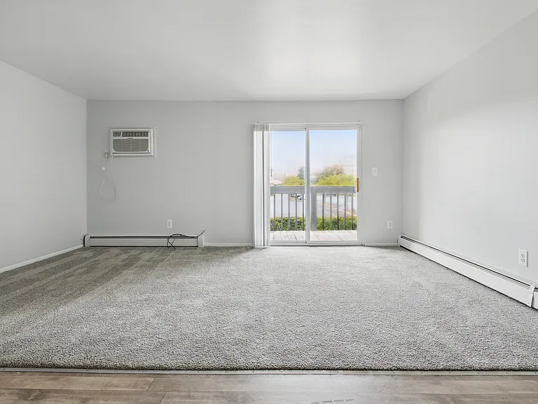 Fox Pointe Apartments — Photo 7