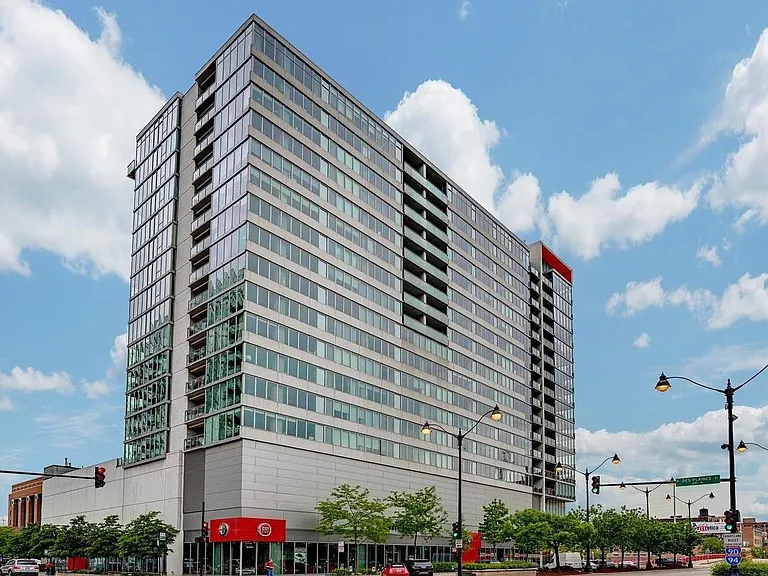 659 W Randolph St #1217 — Photo 21
