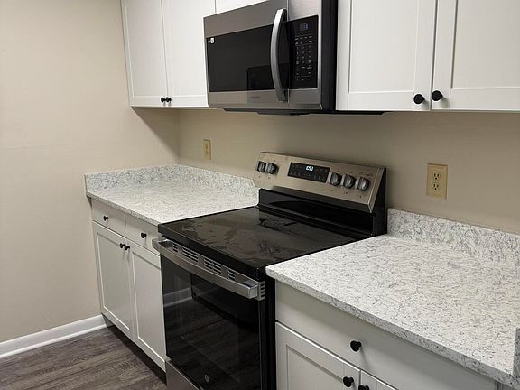 5th image of 3555 Sable Palm Ln #7F