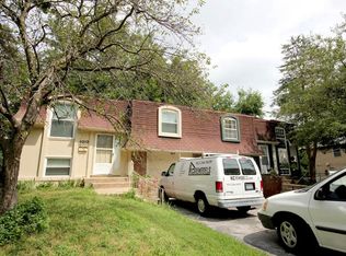 9313 Switzer Rd, Overland Park, KS 66212