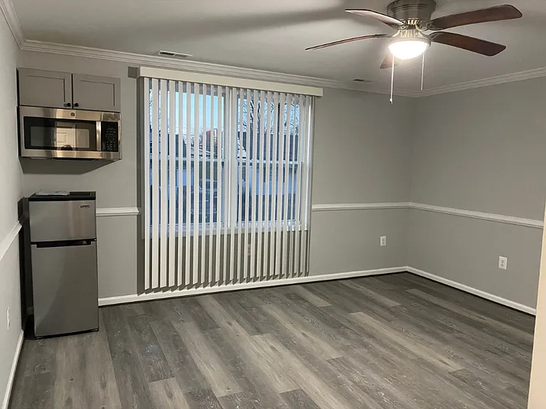15 Village Rd — Photo 17