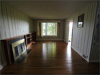 2nd image of 150 S Edgewood Dr