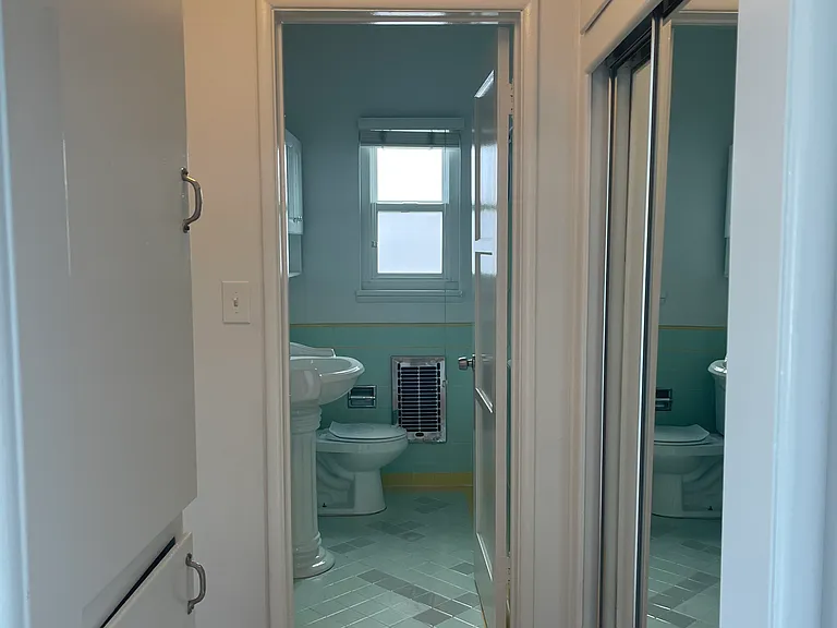 1849 N Harvard Blvd #4 — Photo 21