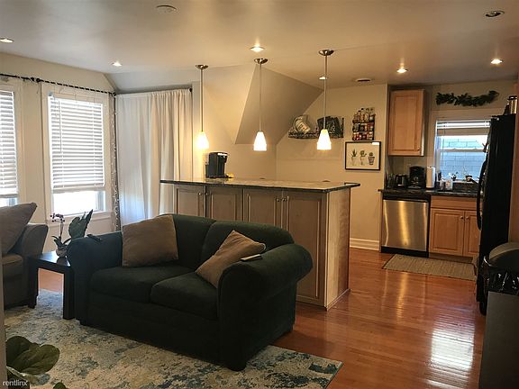 Living room - Kitchen