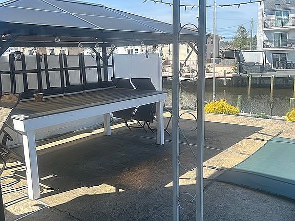 4th image of 780 Tunney Point Dr