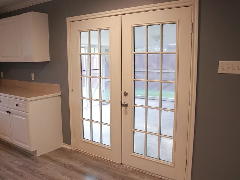775 Briarwood Ln — Photo 10
