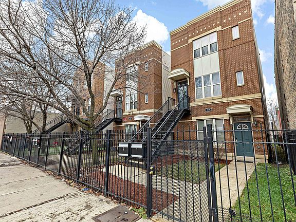 2nd image of 919 S Kedzie Ave #1