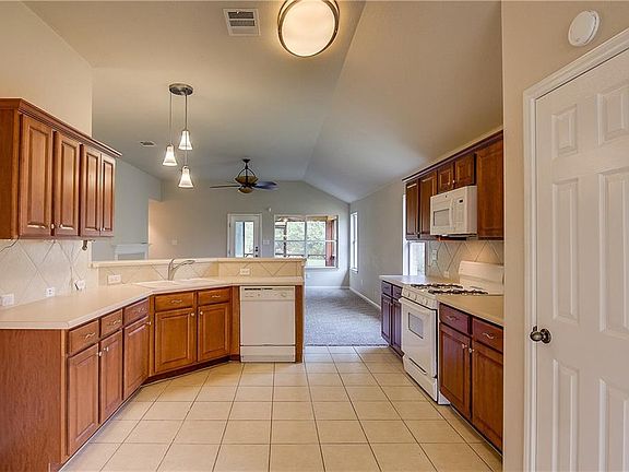 2nd image of 102 Remington Run