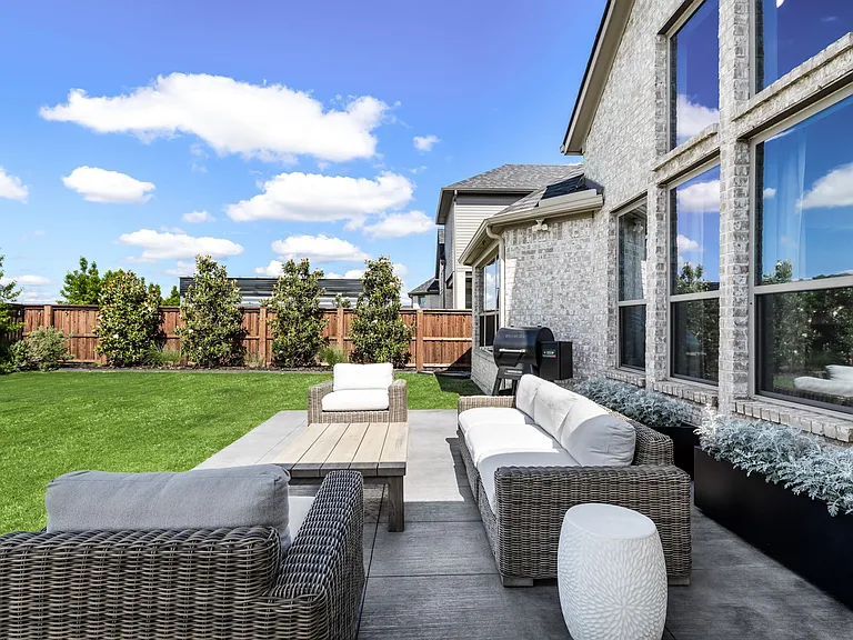 2560 Horsetail Rd — Photo 30