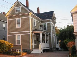 35 7th St, Lowell, MA 01850