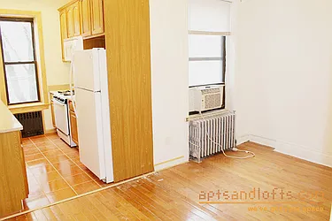 Rented by aptsandlofts.com