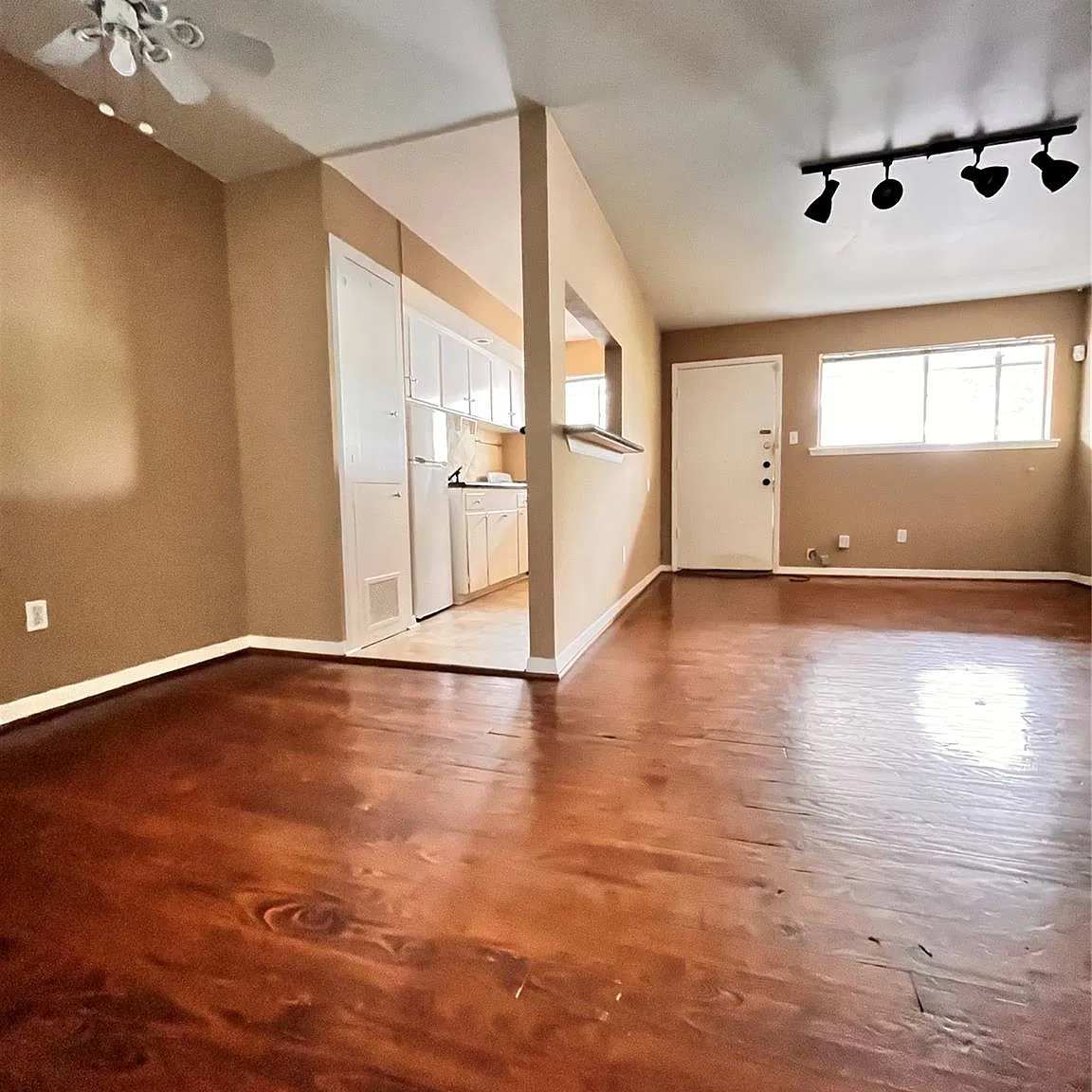 1 bed, 1.0 bath, $1,000 — Photo 3