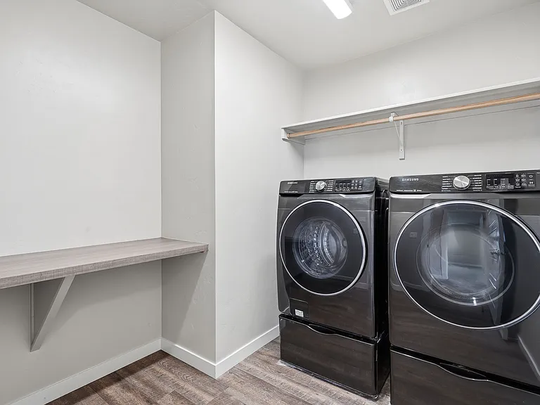 949 N Synergy Ln — Photo 20