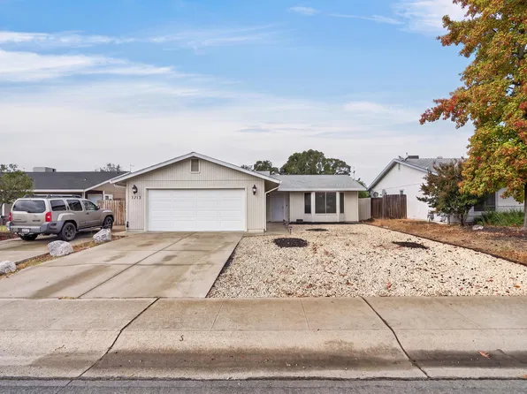 1713 Whistling Dr, Redding, CA 96003