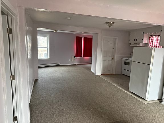 3rd image of 26 Hammatt St