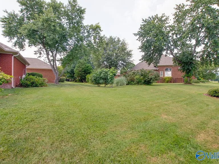 3017 Brunswick Cir SE — Photo 6