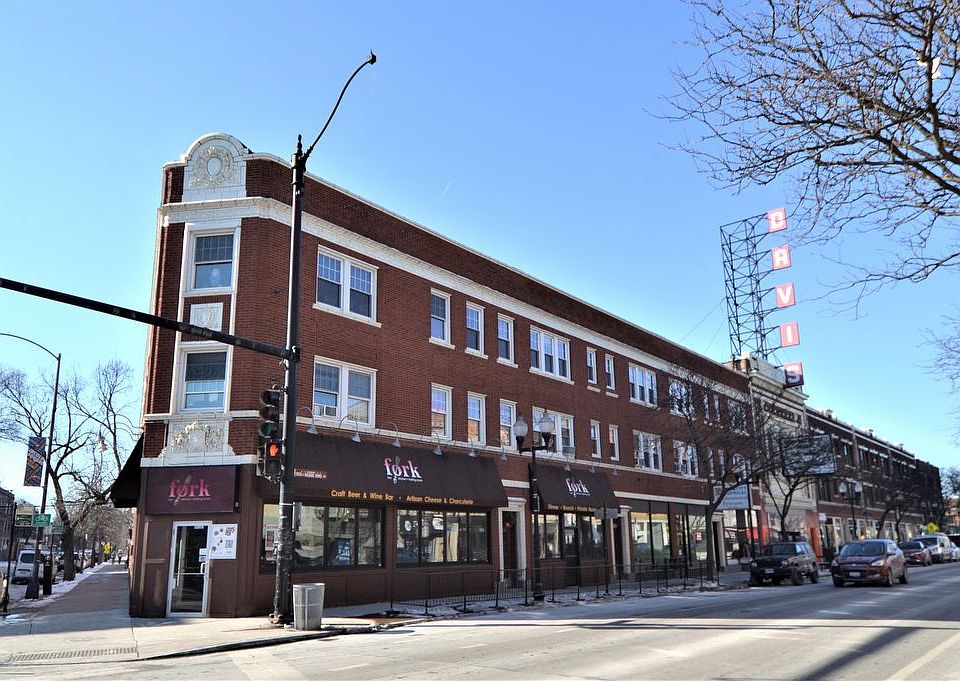 1st image of 4604 N Lincoln Ave #2