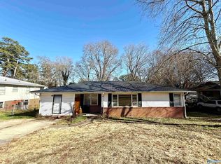 1909 Noccalula Rd, Gadsden, AL 35904