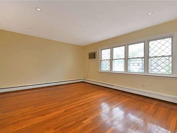 5th image of 8783 124th St