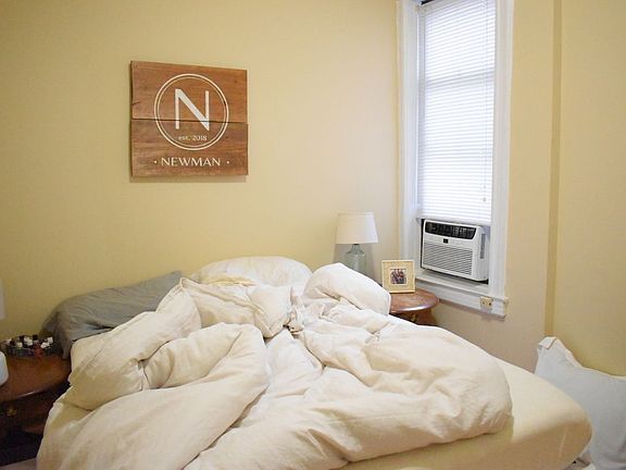 4th image of 3040 32nd St APT 2A