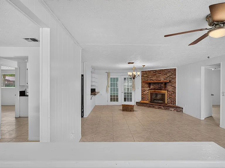 9954 Larkdale Ct — Photo 5