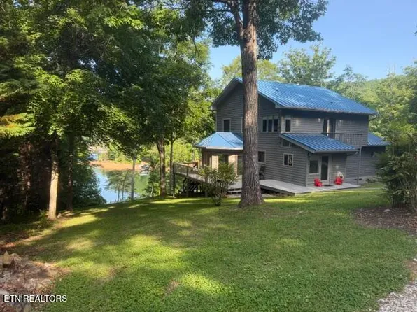236 Norris Shores Ln, Sharps Chapel, TN 37866